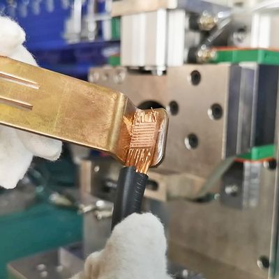 Goede prijs Van de de Batterijlasser van 20KHZ 6000W het Ultrasone Lassen van Terminal And Wire samen online