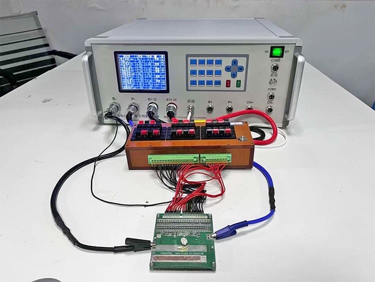 Desktoptype BMS-testapparatuur voor geïntegreerd onafhankelijk synchroon bord