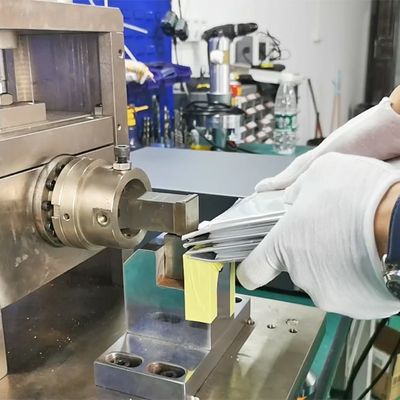 Goede prijs Van de de Zakcel van New Energy Automobiele Ultrasone de Batterijlasser 20khz met PLC Controle online